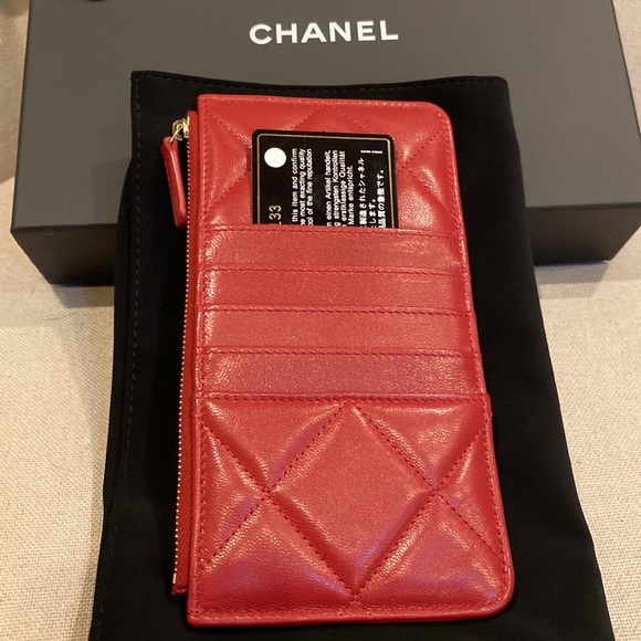 CHANEL phone and card holder - Picture 3 of 12